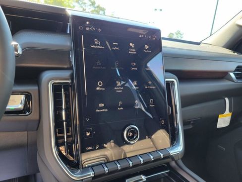 New 2026 GMC Yukon Denali w/ Denali Reserve Package RWD image 19