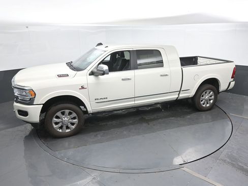 Used 2022 RAM 2500 Limited AWD/4WD image 38