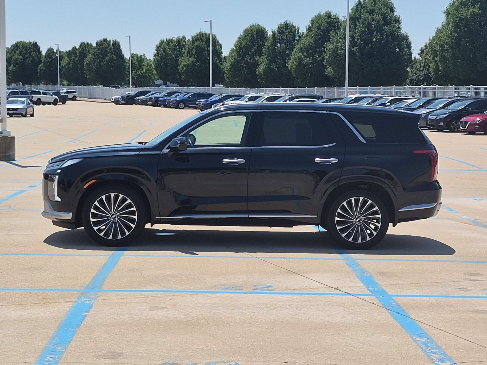 Used 2024 Hyundai Palisade Calligraphy AWD/4WD image 9