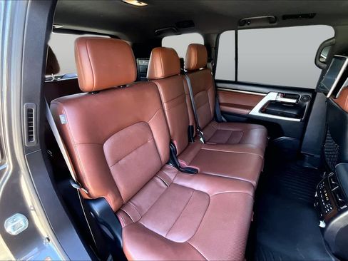 Used 2016 Toyota Land Cruiser AWD/4WD image 19