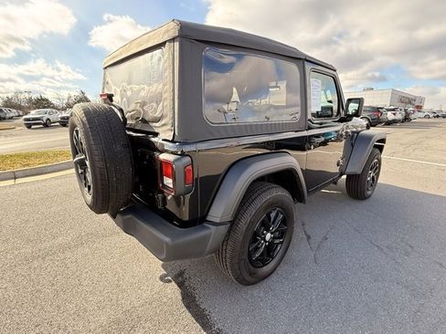 Used 2023 Jeep Wrangler Sport S image 5