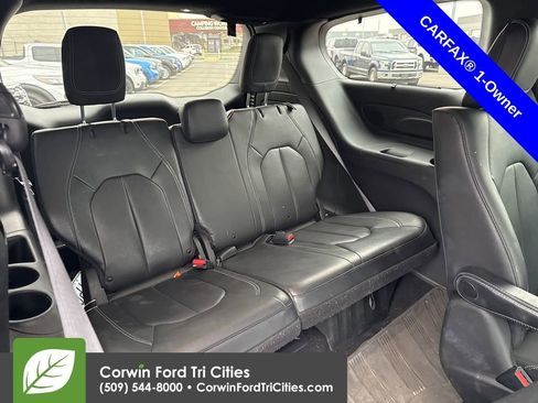 Used 2021 Chrysler Pacifica Touring-L w/ Uconnect Theater Family Group image 11