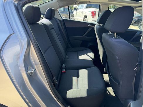 Used 2011 MAZDA MAZDA3 i Touring image 11