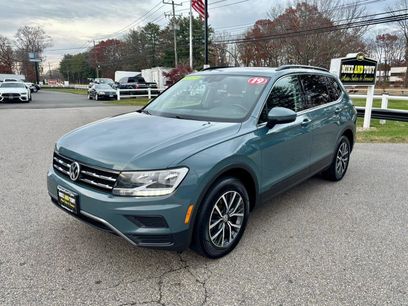 Used 2019 Volkswagen Tiguan SE w/ Panoramic Sunroof Package