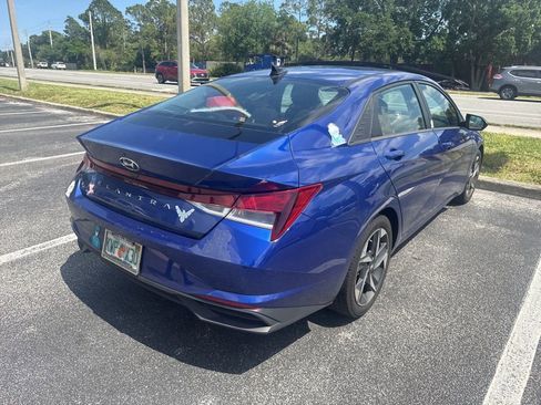 Used 2023 Hyundai Elantra SEL w/ Convenience Package FWD image 7