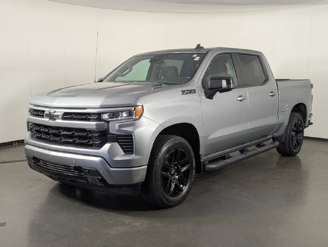 Used 2024 Chevrolet Silverado 1500 RST w/ Convenience Package II AWD/4WD image 4