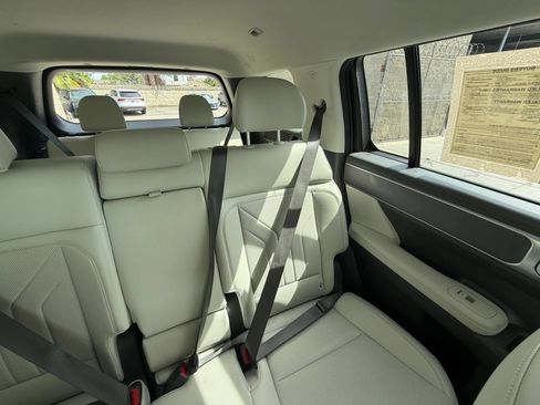 Used 2026 Hyundai Santa Fe SEL FWD image 40