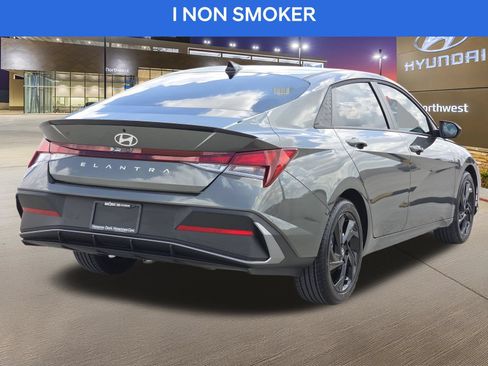 Certified 2026 Hyundai Elantra Sport FWD image 7