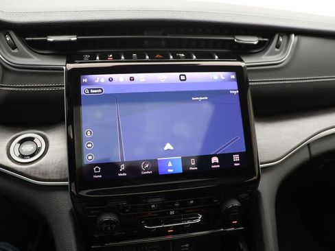 Used 2023 Jeep Grand Cherokee L Limited w/ Luxury Tech Group II image 23