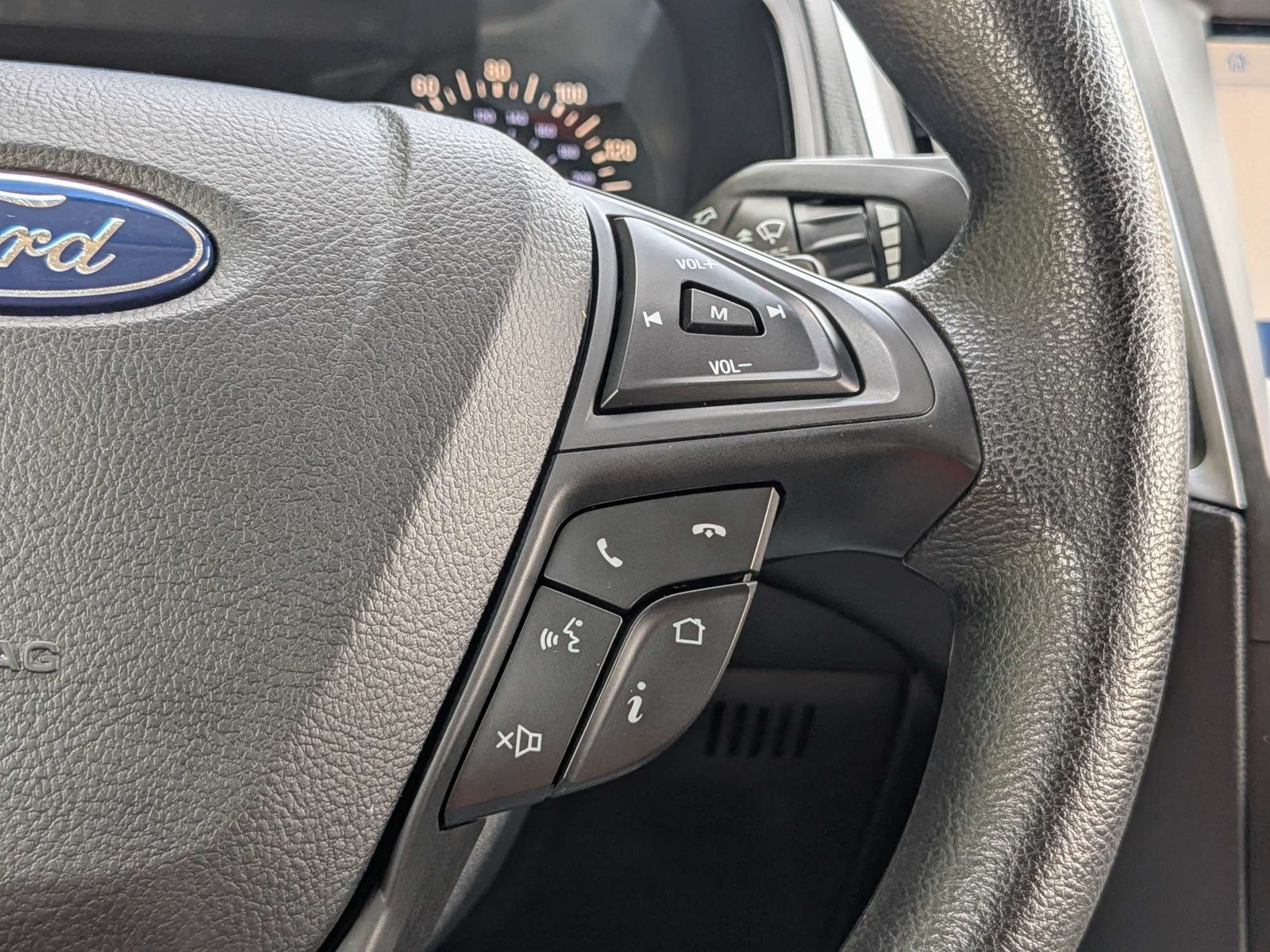 Used 2020 Ford Edge SE AWD/4WD image 24