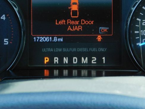 Used 2016 Ford F250 Lariat w/ Lariat Chrome Package image 17