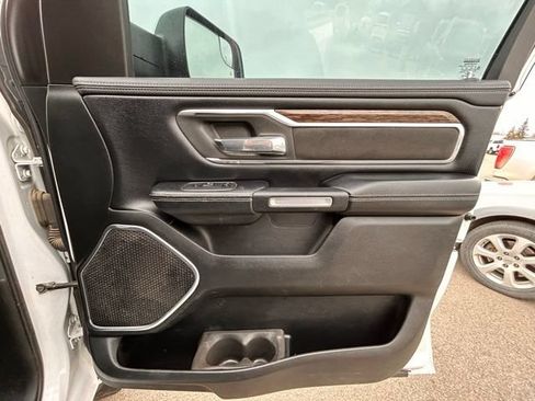Used 2019 RAM 1500 Laramie AWD/4WD image 40