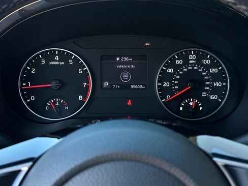 Used 2023 Kia Seltos S w/ Navigation Package image 13