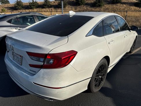 Used 2020 Honda Accord EX image 8