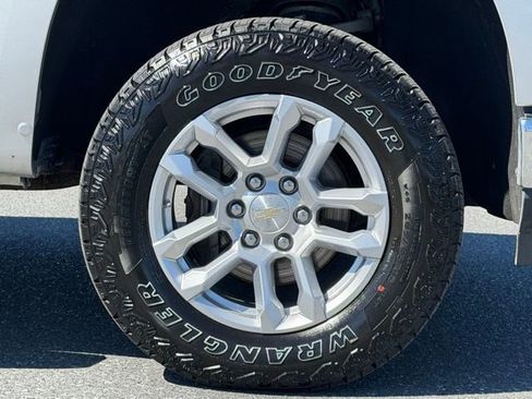 Certified 2020 Chevrolet Silverado 1500 LT w/ All-Star Edition AWD/4WD image 15