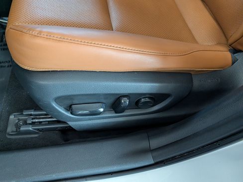 Used 2020 Lexus UX 250h w/ Premium Package image 12