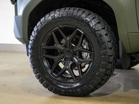 Used 2025 Toyota Land Cruiser image 5