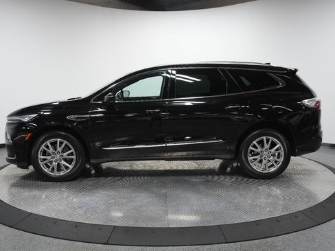 Used 2024 Buick Enclave Premium w/ Experience Buick Package image 4