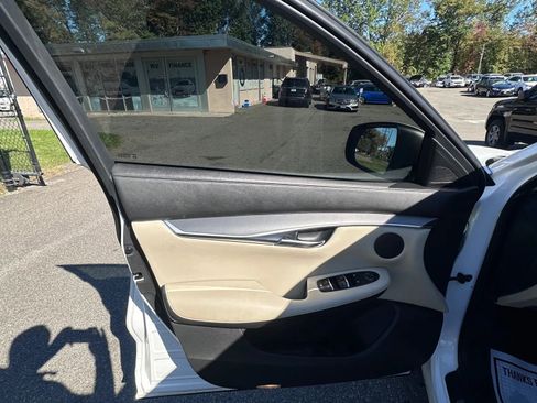 Used 2019 INFINITI QX50 Pure image 22