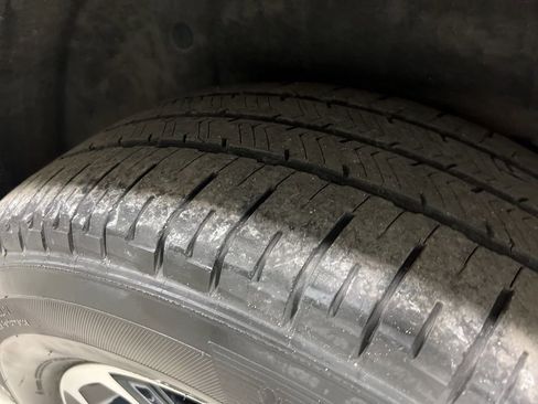 Used 2024 Ford Expedition XLT image 45