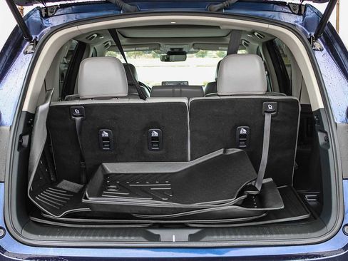 Certified 2025 Honda Pilot Touring image 26