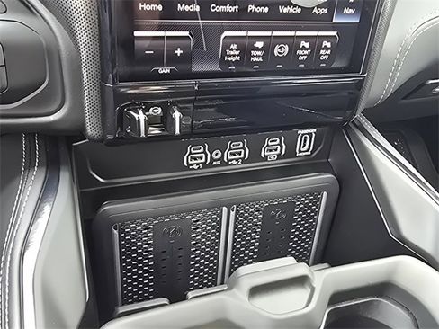 New 2025 RAM 3500 Limited image 12