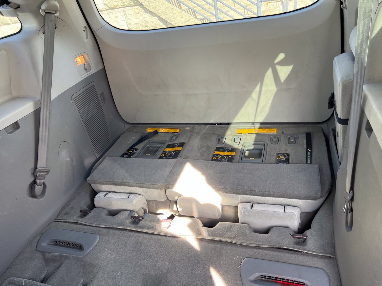 Used 2011 Toyota Sienna LE FWD image 12