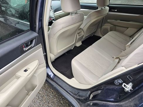 Used 2013 Subaru Outback 2.5i Premium w/ All-Weather Pkg image 13