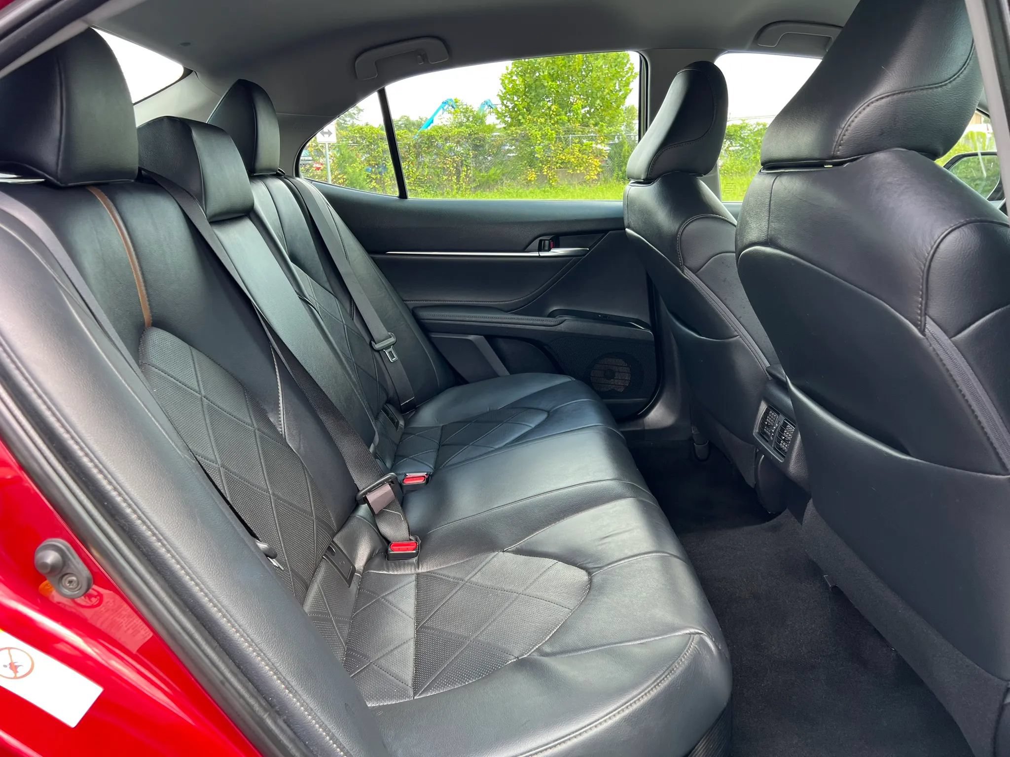 Used 2018 Toyota Camry XLE FWD image 19