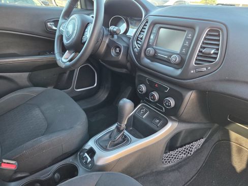 Used 2018 Jeep Compass Sport image 16
