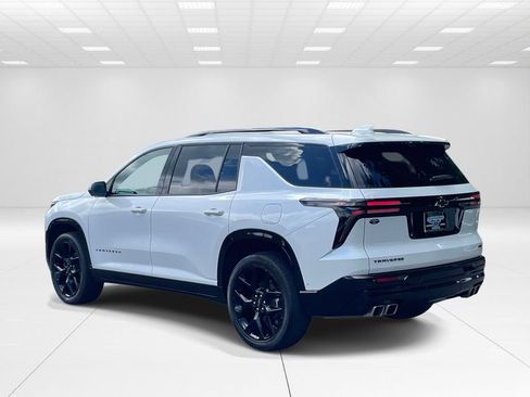 Used 2024 Chevrolet Traverse RS FWD image 4
