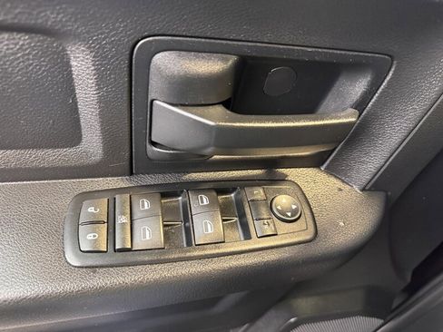 Used 2015 RAM 1500 Express image 16