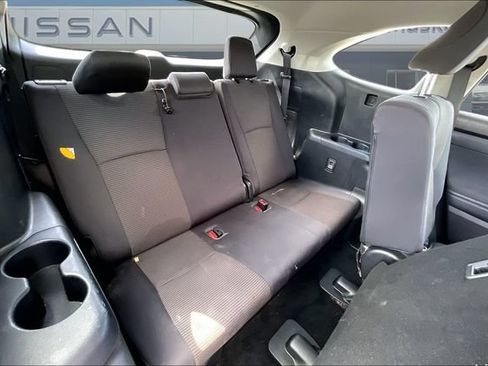 Used 2023 Toyota Highlander L FWD image 24