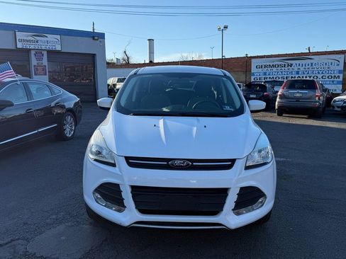 Used 2015 Ford Escape SE image 8