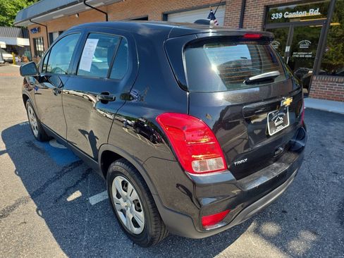 Used 2017 Chevrolet Trax LS FWD image 4