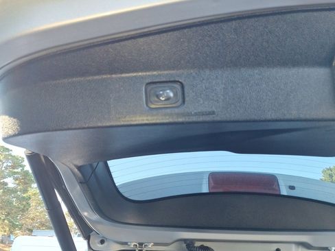 Used 2019 Ford Explorer Limited w/ Class III Trailer Tow Package image 7