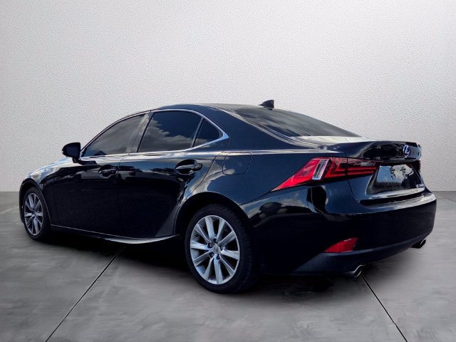 Used 2016 Lexus IS 200t RWD image 3