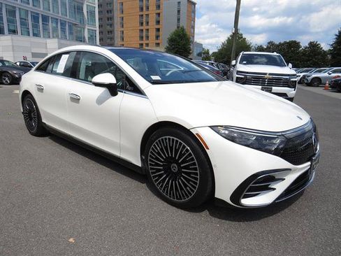 Certified 2023 Mercedes-Benz EQS 580 4MATIC Sedan w/ Manufactur Interior Package image 5