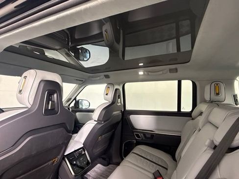 Used 2023 Rivian R1S Adventure AWD/4WD image 22