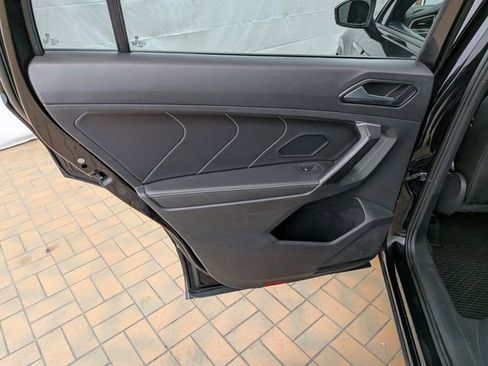 Used 2022 Volkswagen Tiguan SE R-Line AWD/4WD image 19