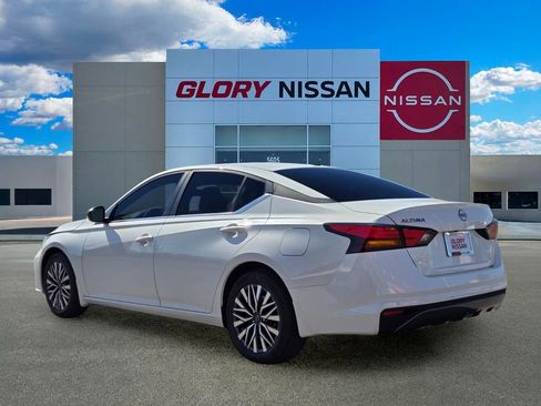 New 2026 Nissan Altima 2.5 SV FWD image 4