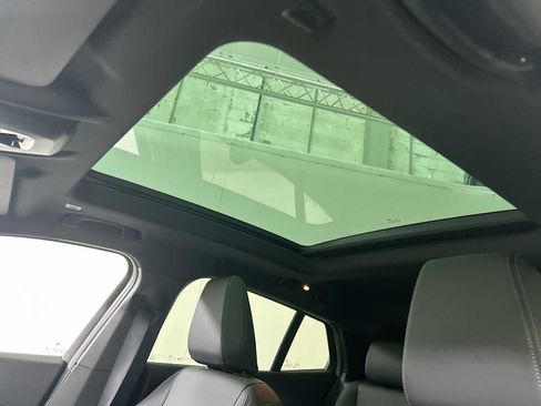 Used 2025 BMW X2 xDrive28i w/ Technology Package image 16