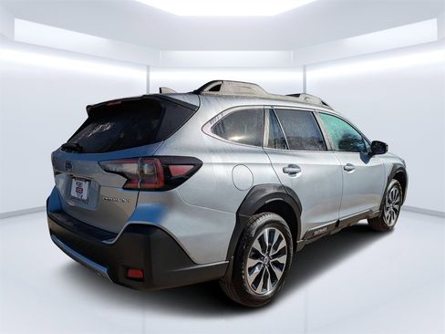 Certified 2025 Subaru Outback Limited w/ Popular Package #2 image 4