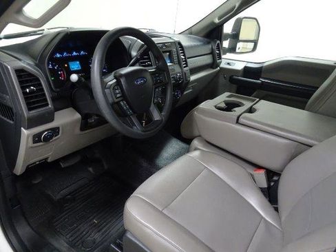 Used 2019 Ford F250 XL w/ Power Equipment Group RWD image 17