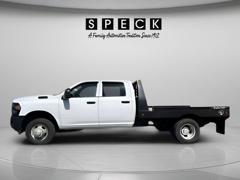 Used 2023 RAM 3500 Tradesman AWD/4WD image 2