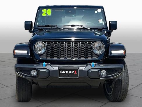 Used 2024 Jeep Wrangler Unlimited AWD/4WD image 5