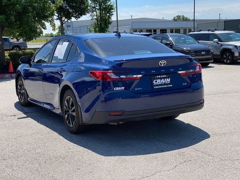 Used 2025 Toyota Camry LE w/ Convenience Package FWD image 5