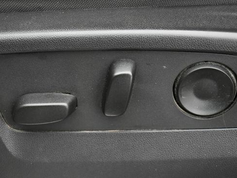 Used 2024 Chevrolet Silverado 2500 LT w/ Convenience Package image 13