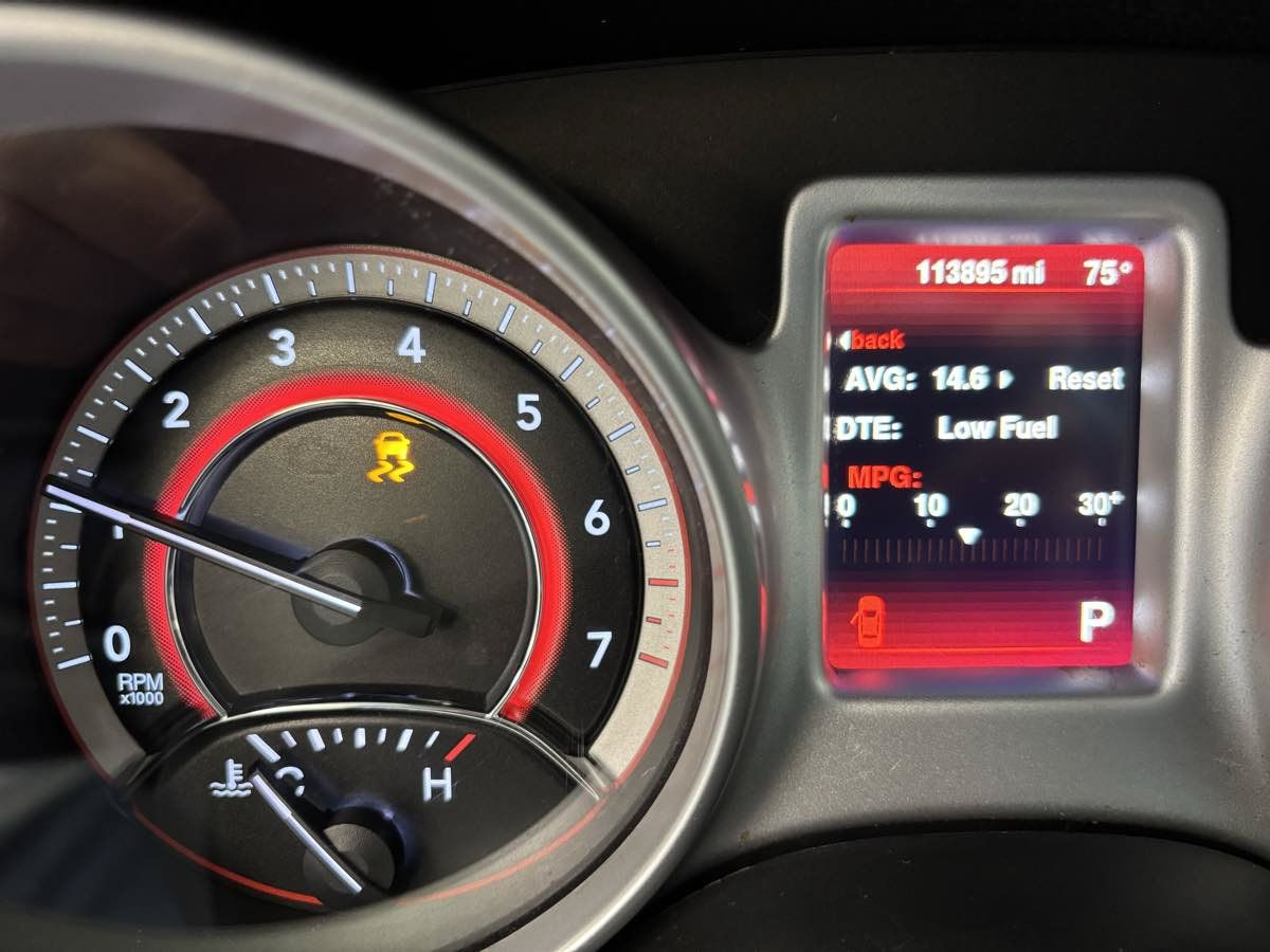 Used 2016 Dodge Journey SE w/ Flexible Seating Group FWD image 15