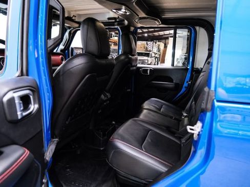 Used 2023 Jeep Gladiator Rubicon w/ LED Lighting Group AWD/4WD image 81